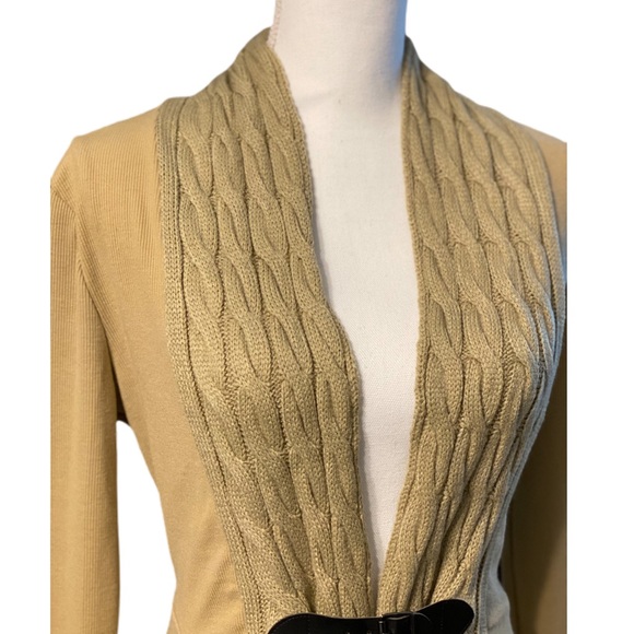 Dressfo Asymmetrical Hem Buckle Front Cardigan - Picture 3 of 9